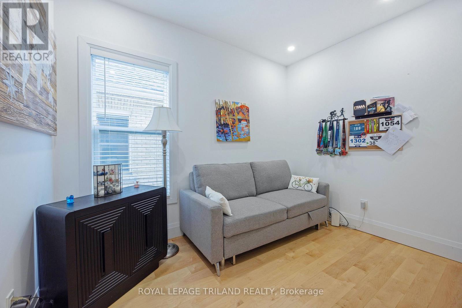 349 EMERY STREET E - 19