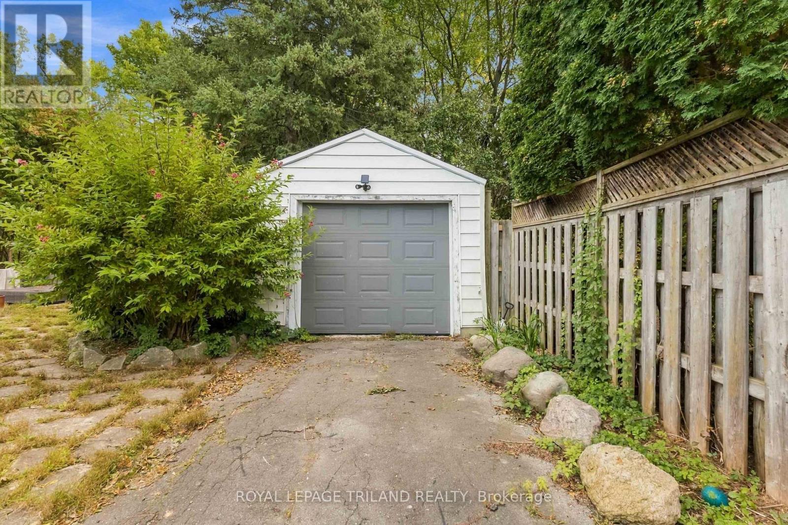 180 Forest Hill Avenue — photo 21