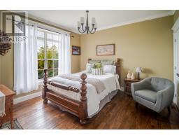 17 Dock Point Street thumbnail 36