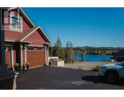 17 Dock Point Street thumbnail 5