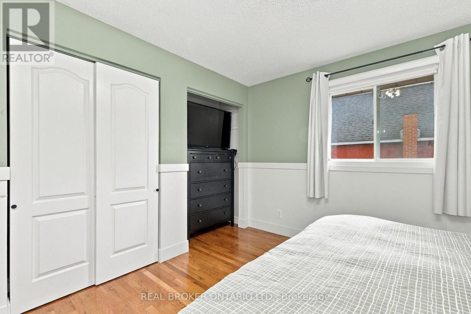 202 SANTIAGO STREET - Image 16
