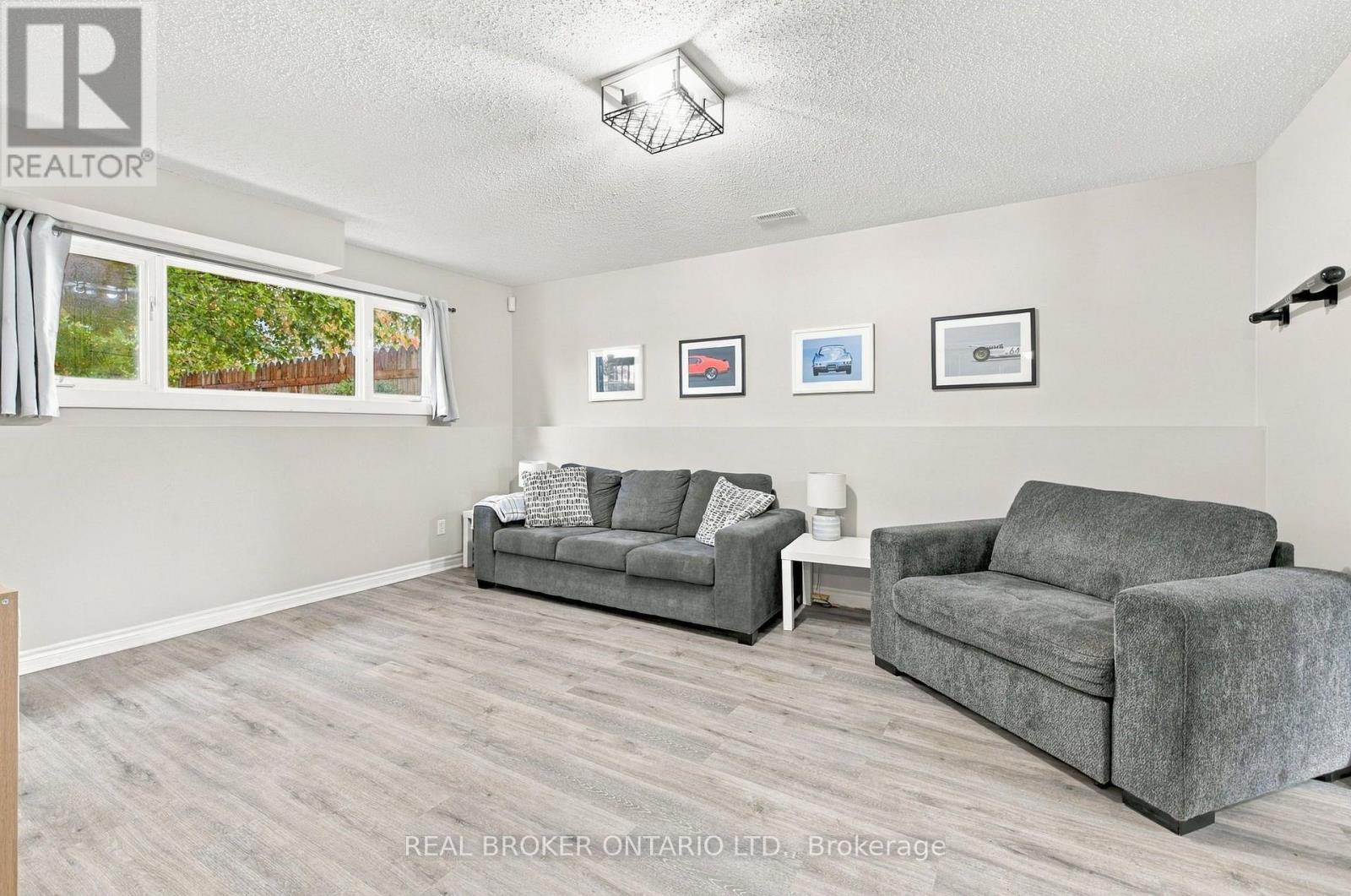 202 SANTIAGO STREET - Image 25