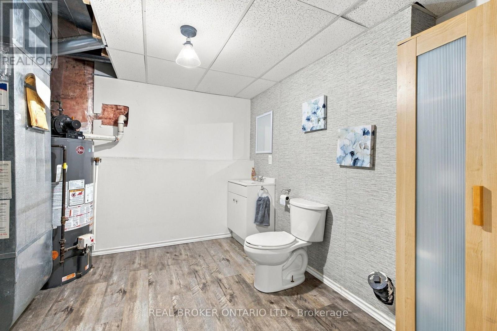202 SANTIAGO STREET - Image 29
