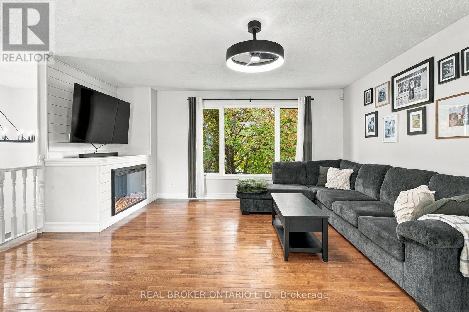 202 SANTIAGO STREET - 4
