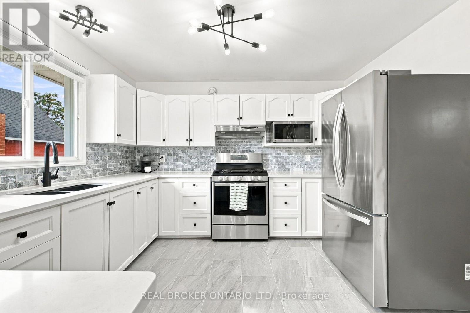 202 SANTIAGO STREET - 8