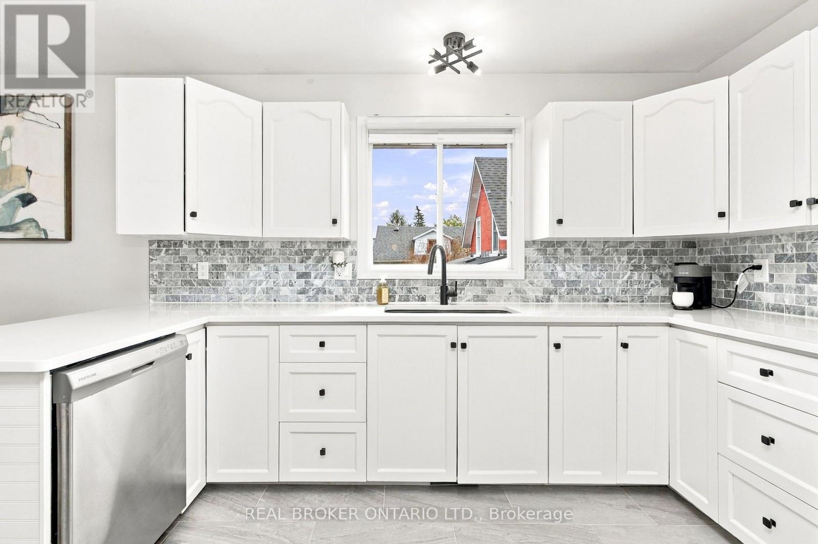 202 SANTIAGO STREET - Image 9