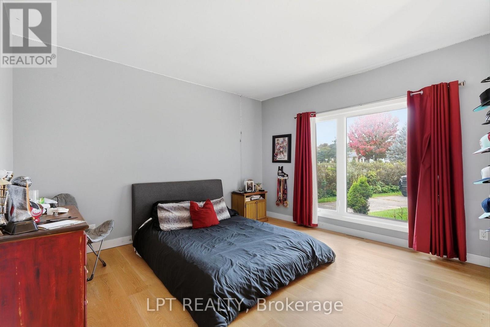 31 CARILLON CRESCENT - Image 12