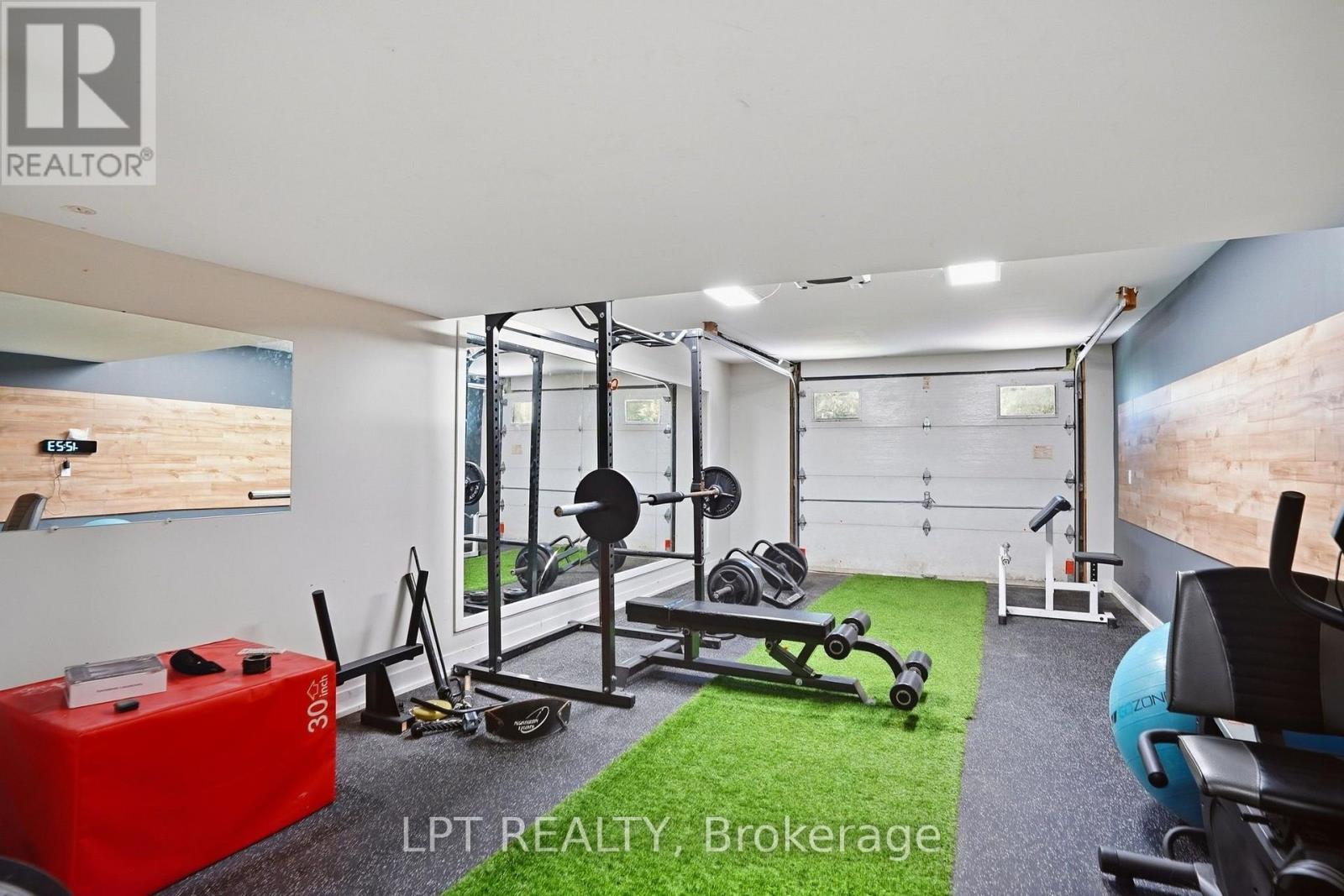 31 CARILLON CRESCENT - Image 25