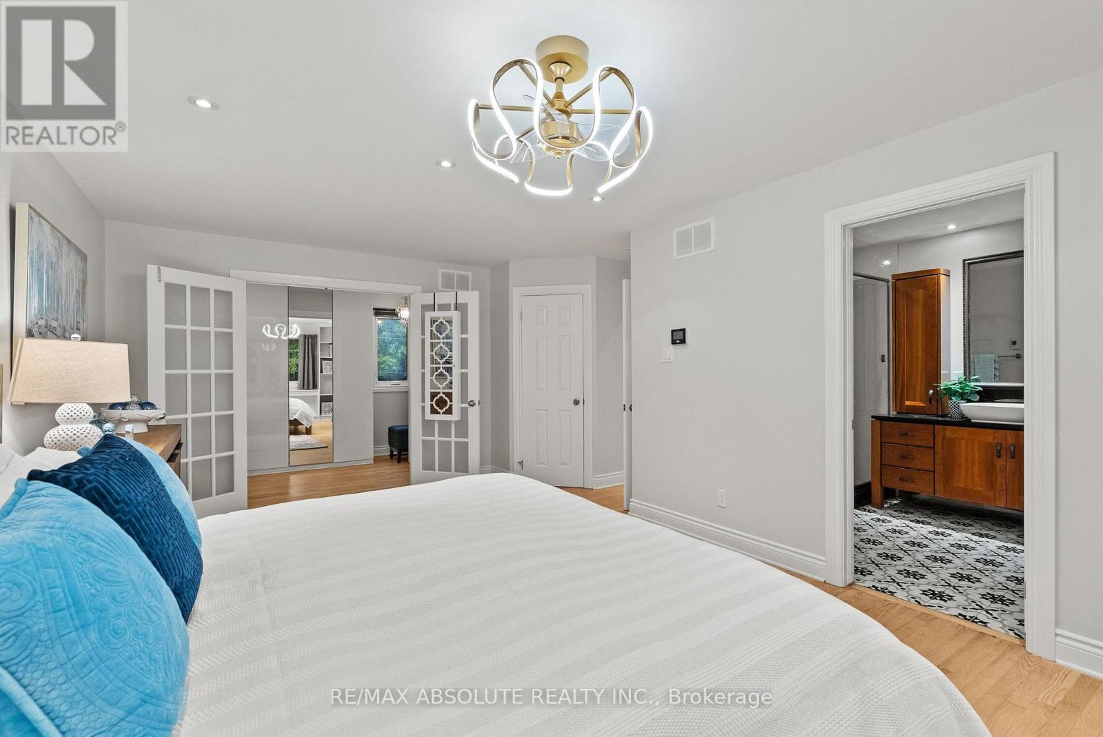 21 REVOL ROAD - Image 17
