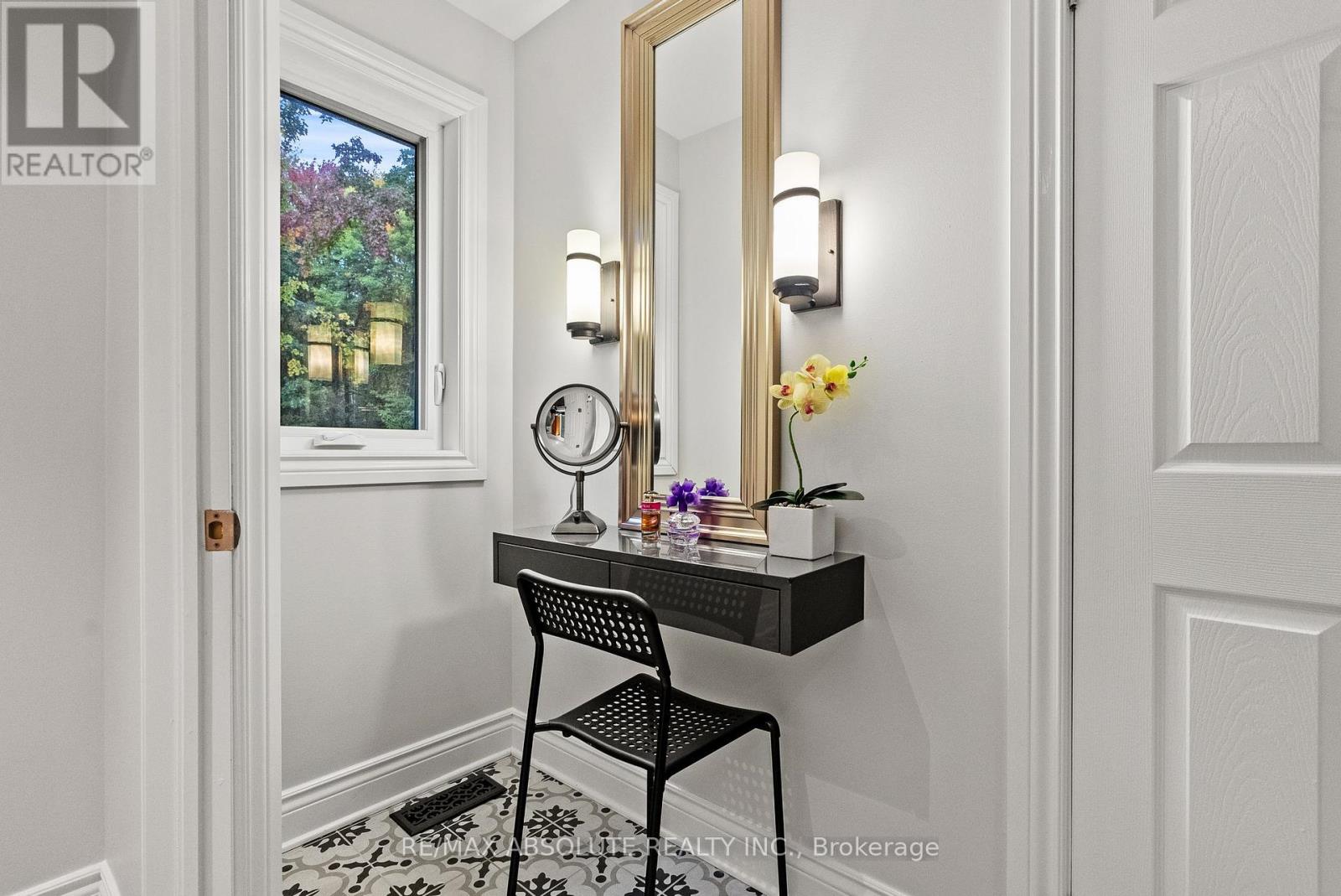 21 REVOL ROAD - Image 19