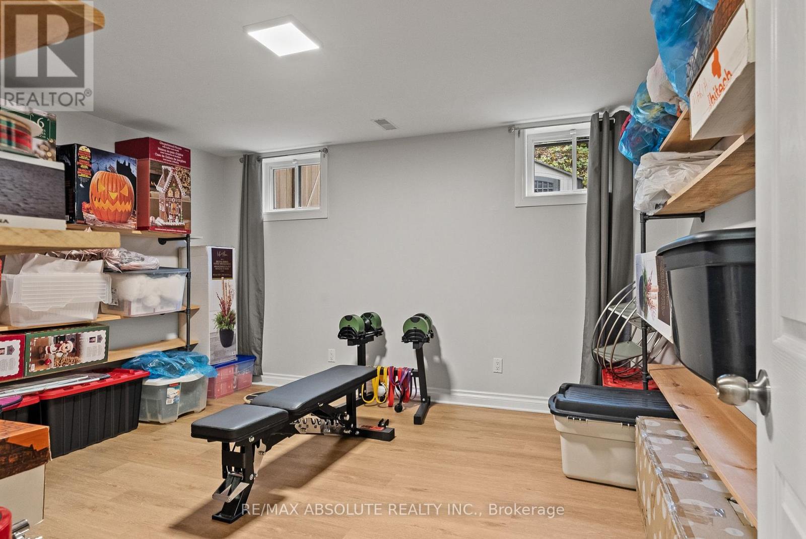 21 REVOL ROAD - Image 33