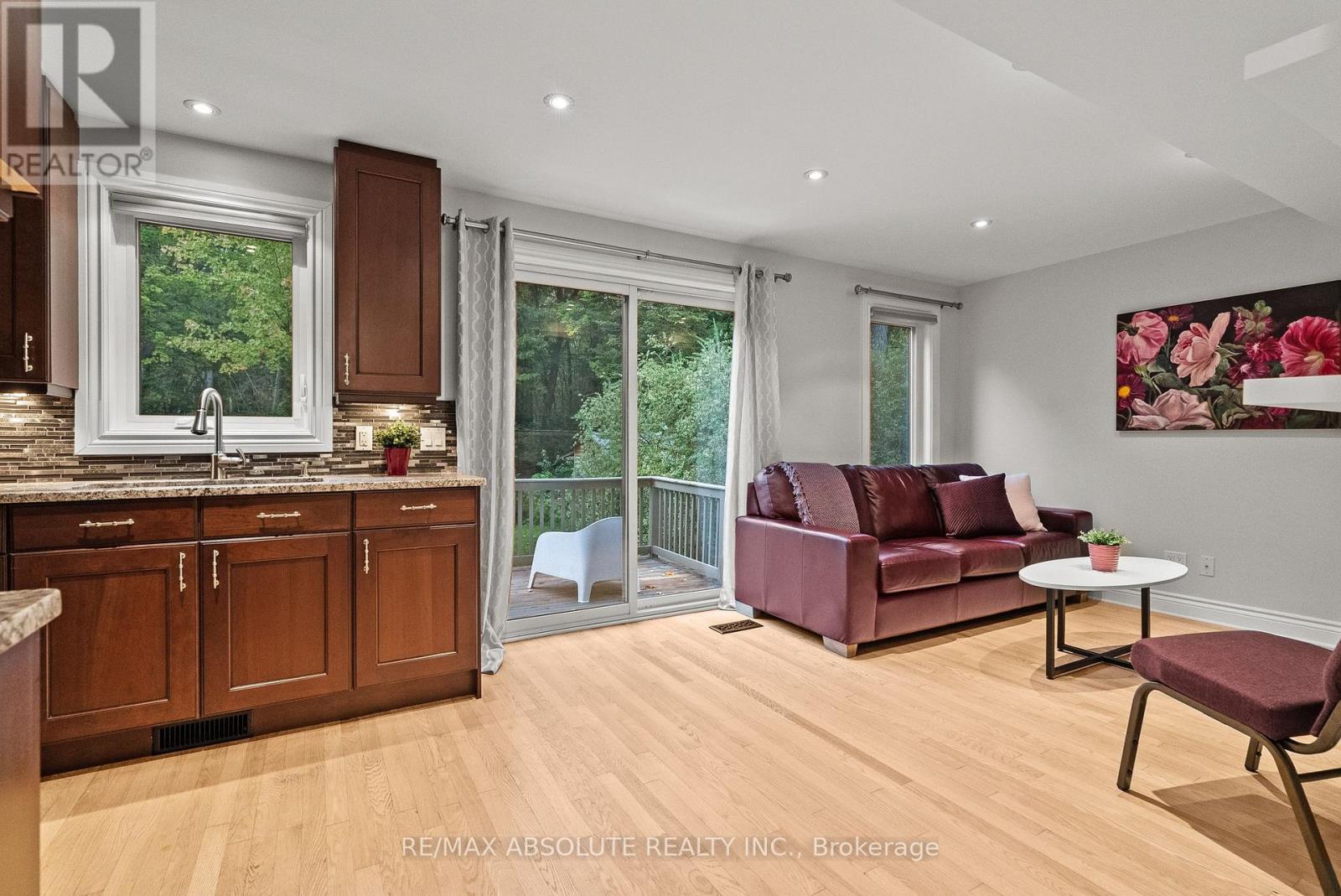 21 REVOL ROAD - Image 35