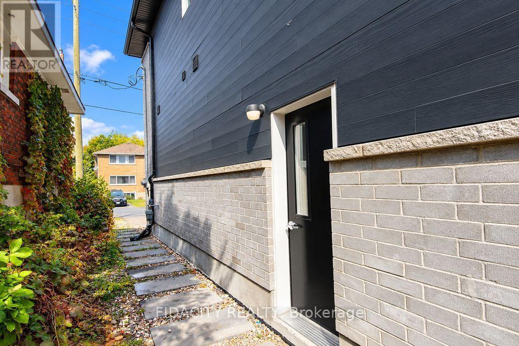 1402 MAYVIEW AVENUE - 13