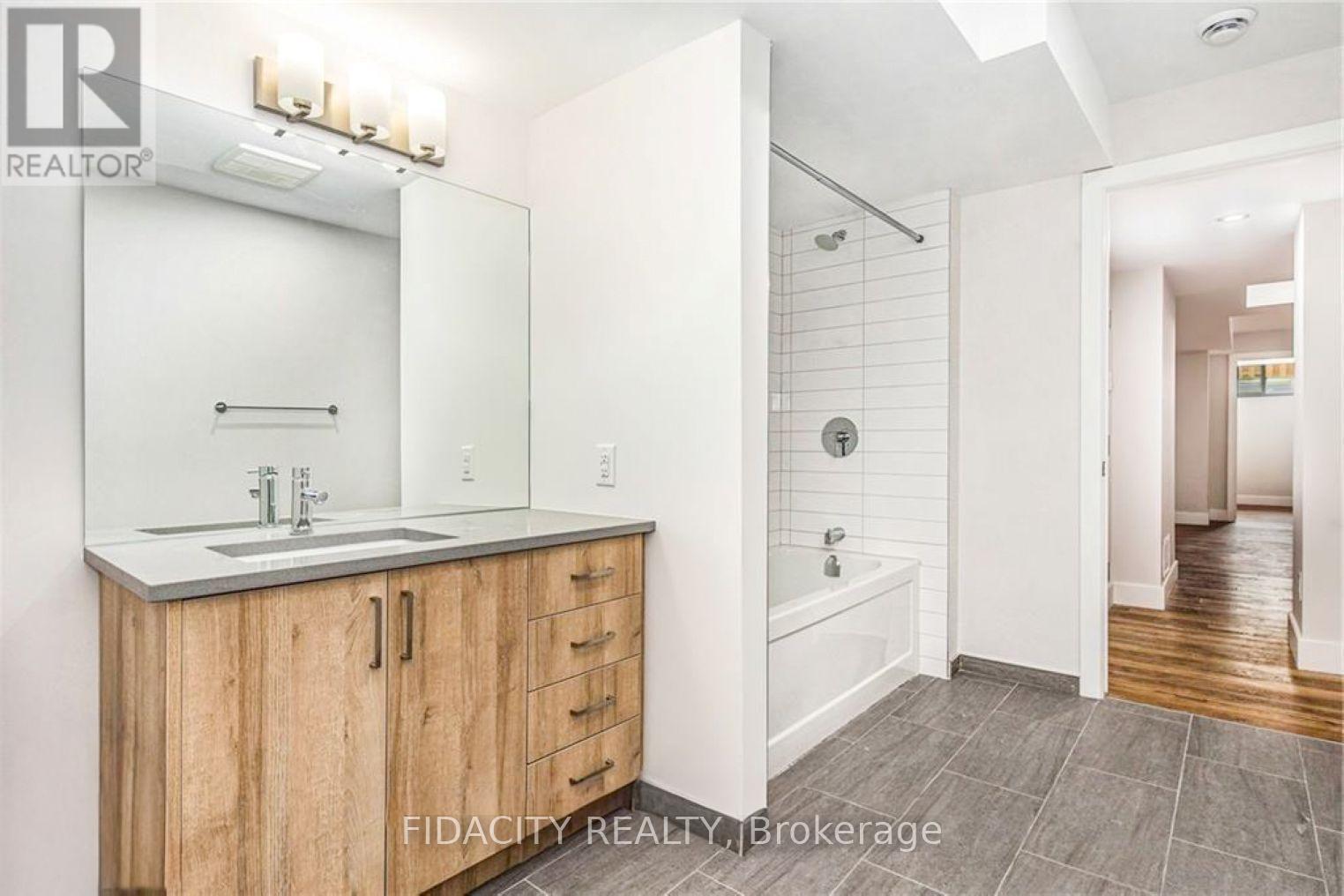 1402 MAYVIEW AVENUE - 20