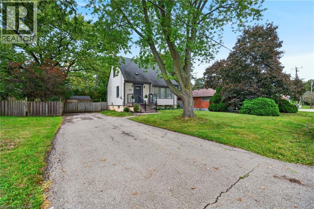 2223 GLENWOOD SCHOOL Drive - 2