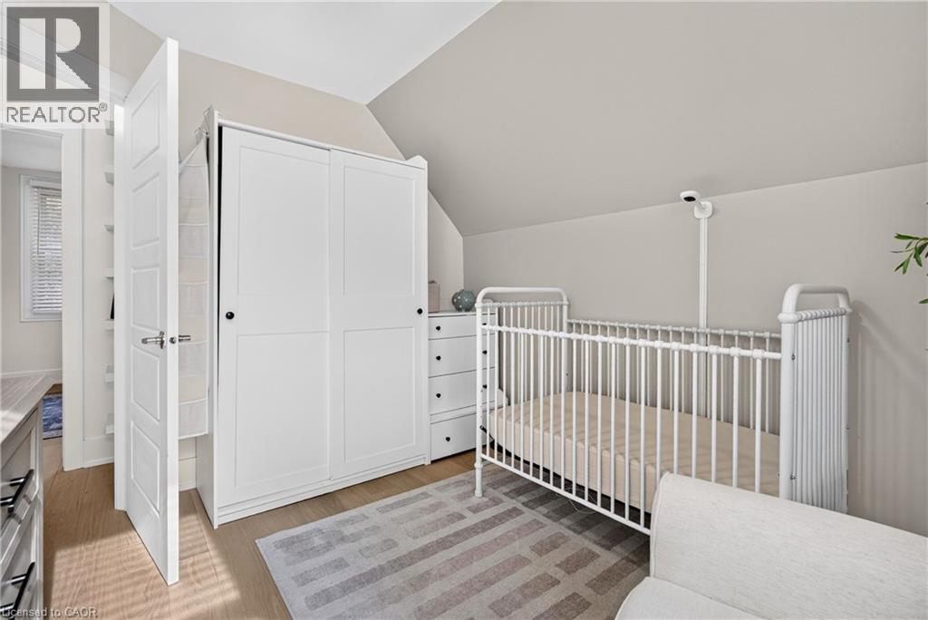 2223 GLENWOOD SCHOOL Drive - 24