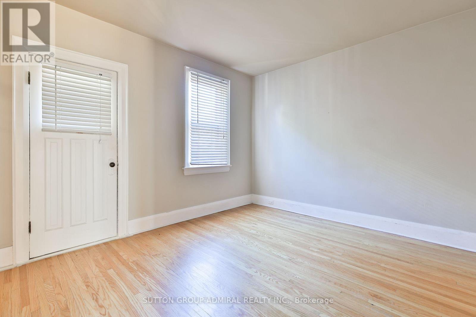 60 MANOR ROAD E - 28