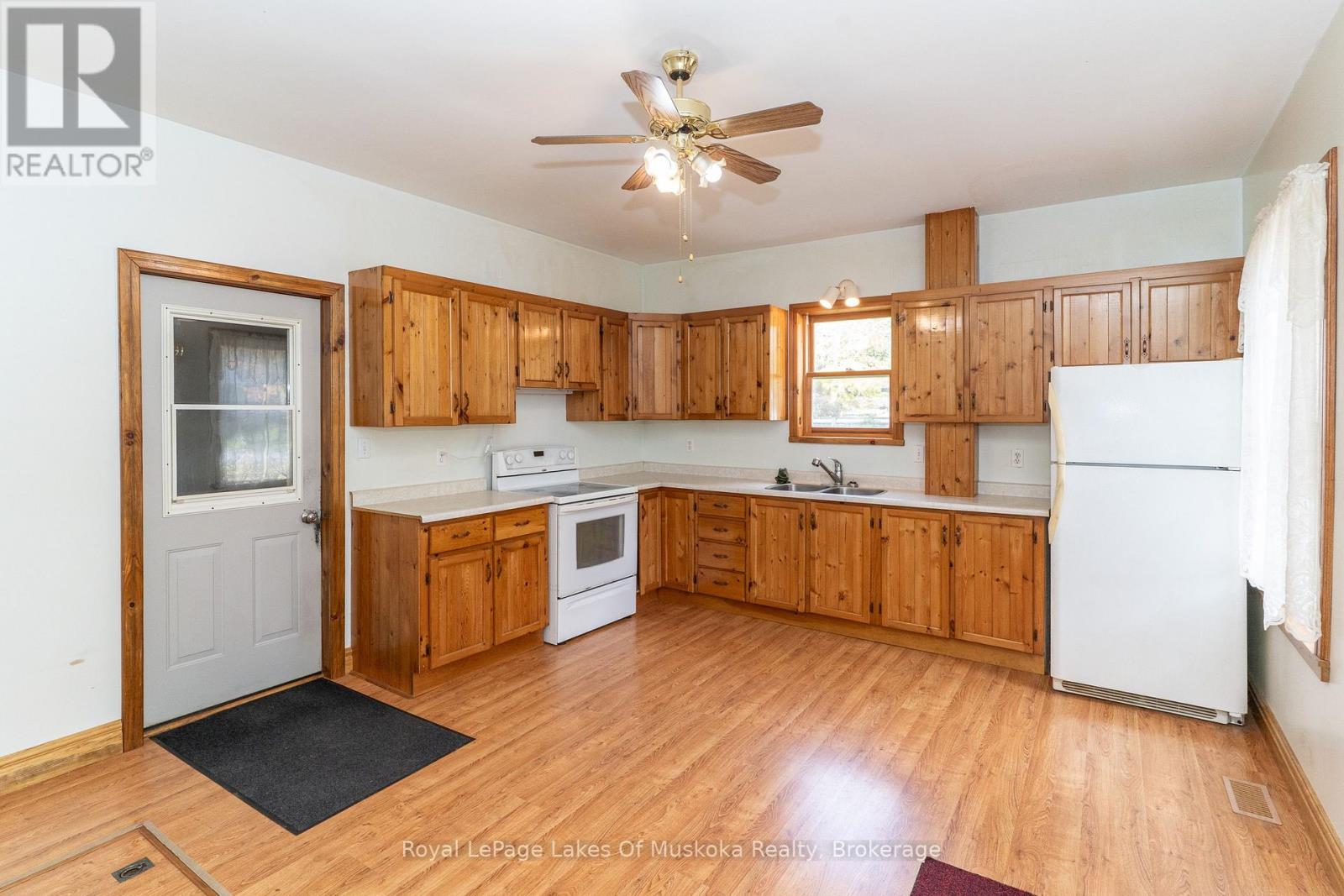 14 EWING STREET - Image 7
