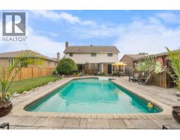 4pc Ensuite bath - 30 Orangewood Boulevard, Chatham, ON N7L5H1 Photo 8