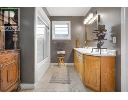 30 Orangewood Boulevard, Chatham, ON N7L5H1 Photo 30