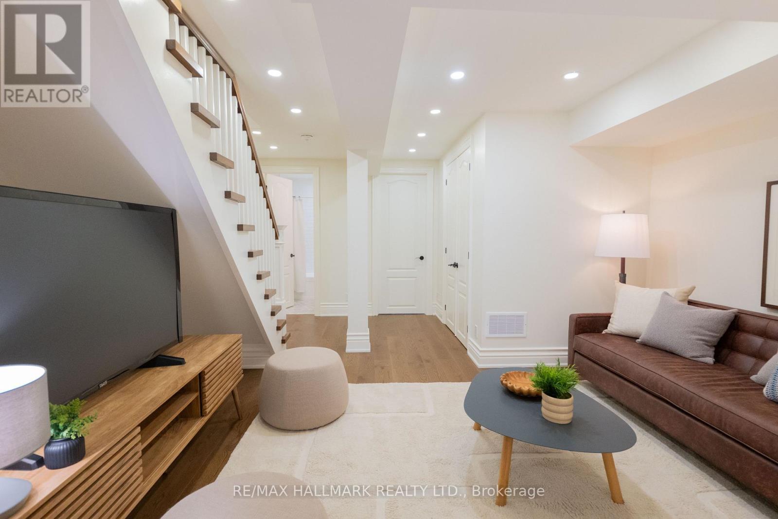 130 Simpson Avenue, Toronto, ON photo 38
