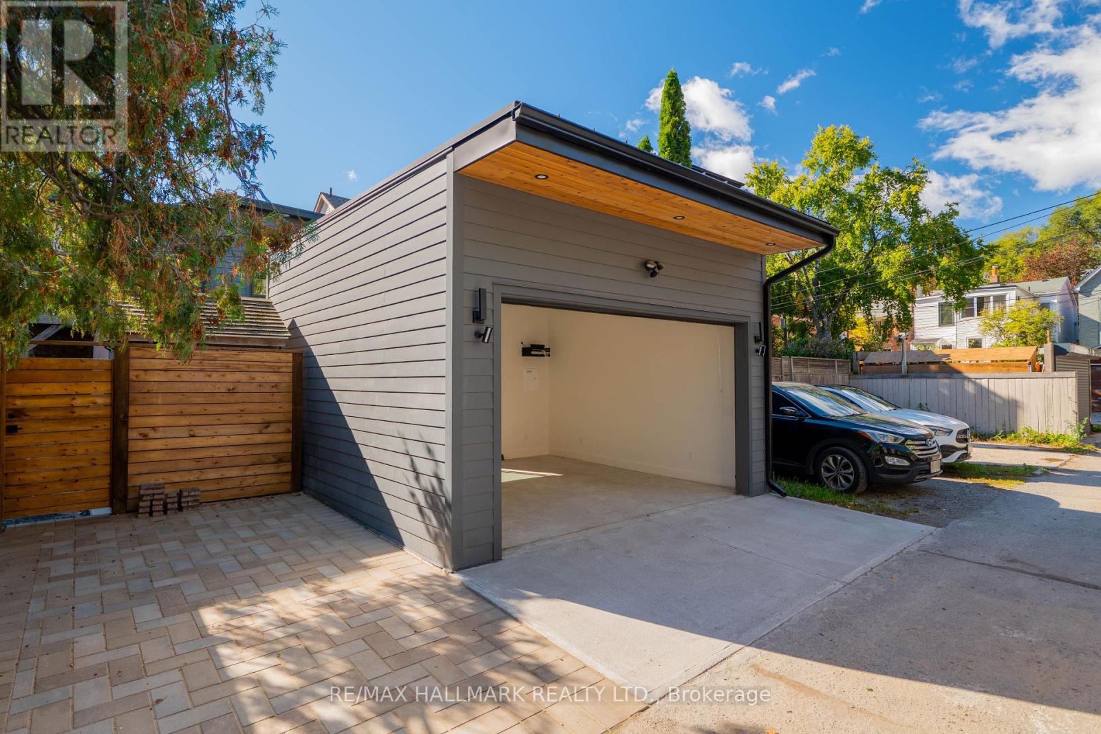 130 Simpson Avenue, Toronto, ON photo 47