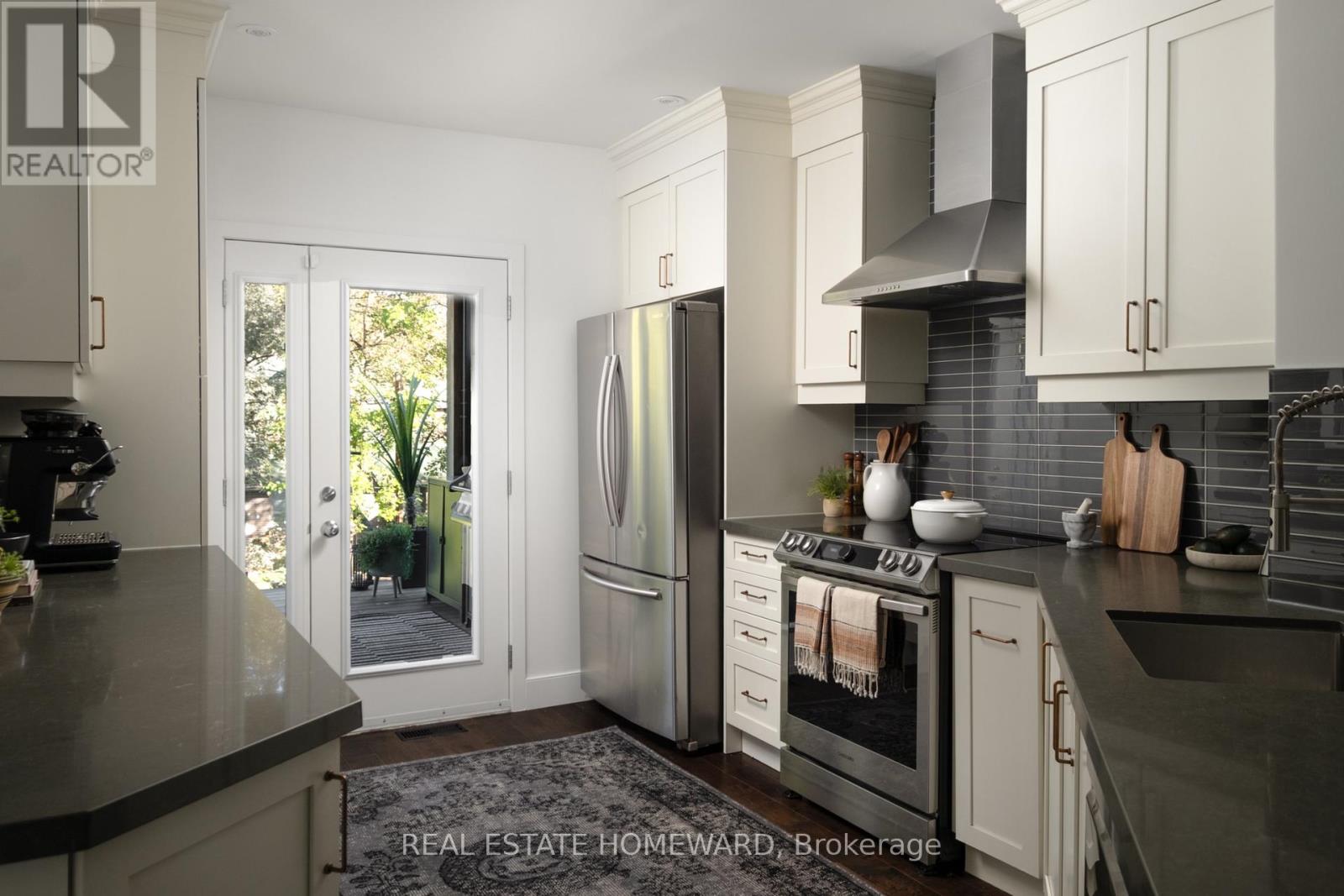 76 Withrow Avenue, Toronto, ON photo 13