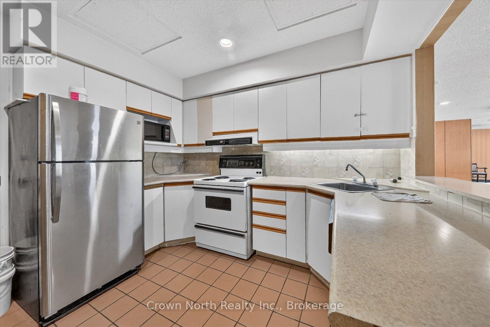 306- 150 Alton Towers Circle, Toronto, ON photo 37