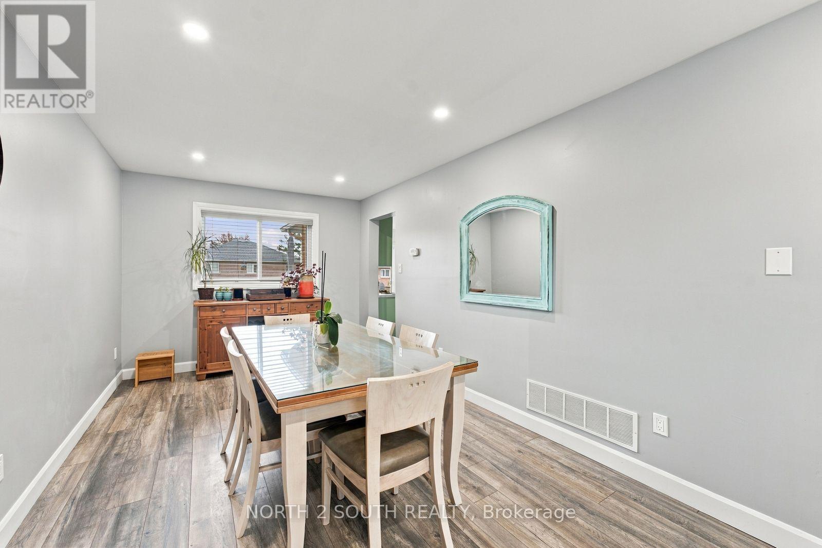 213 Melbourne Drive, Bradford West Gwillimbury, ON photo 16