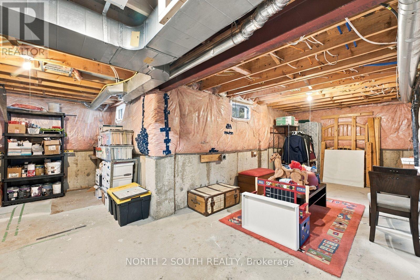 213 MELBOURNE DRIVE - 40