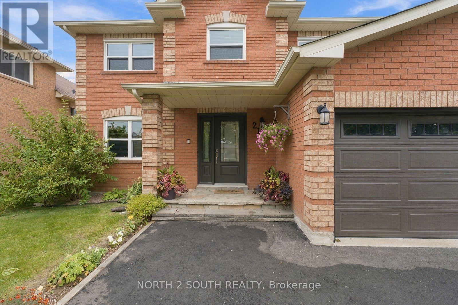 213 Melbourne Drive, Bradford West Gwillimbury, ON photo 5
