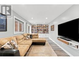 213 Melbourne Drive, Bradford West Gwillimbury, ON L3Z2Y8 Photo 10
