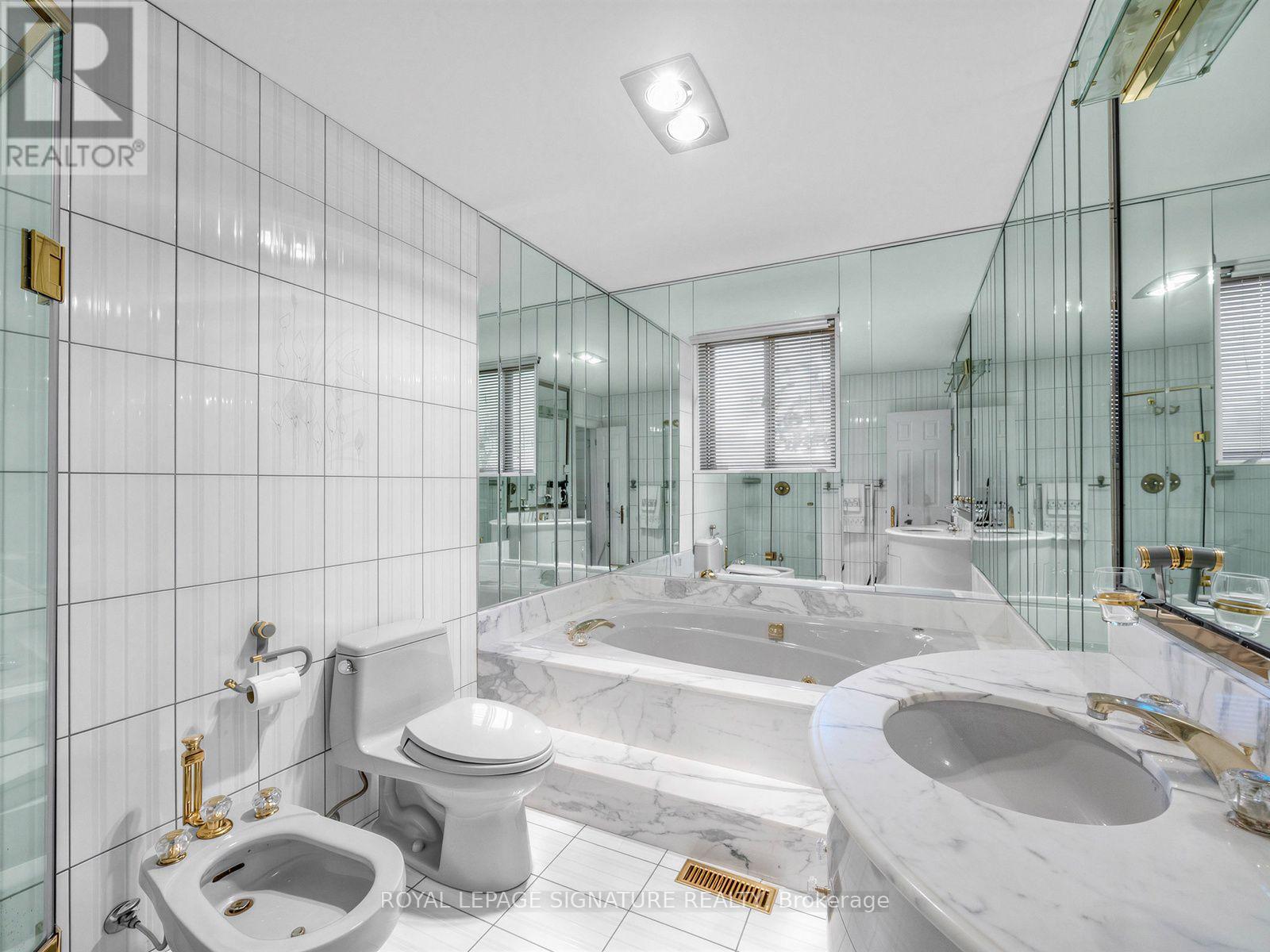 39 Buxton Road, Toronto, ON photo 17