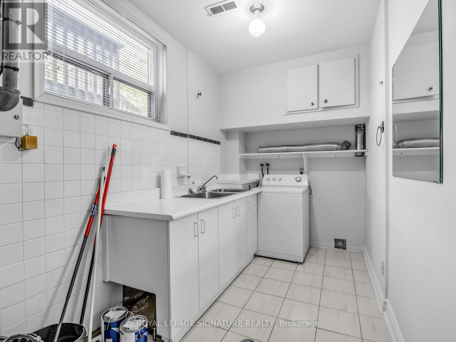 39 Buxton Road, Toronto, ON photo 27