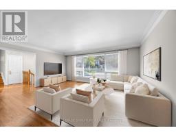 Living room - 39 Buxton Road, Toronto, ON M3M1Y6 Photo 7