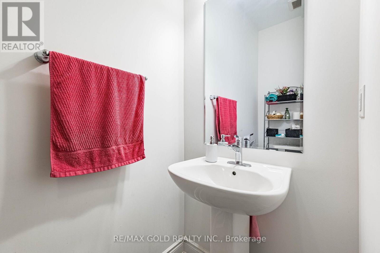 13 Keppel Circle, Brampton, ON photo 11