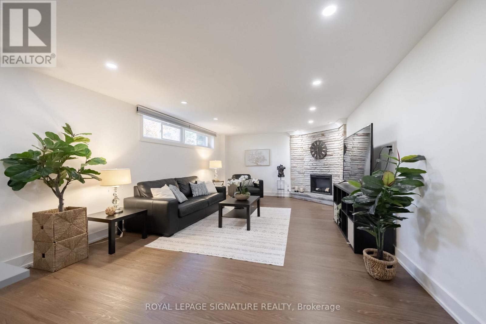 3510 BURNINGELM CRESCENT - 21