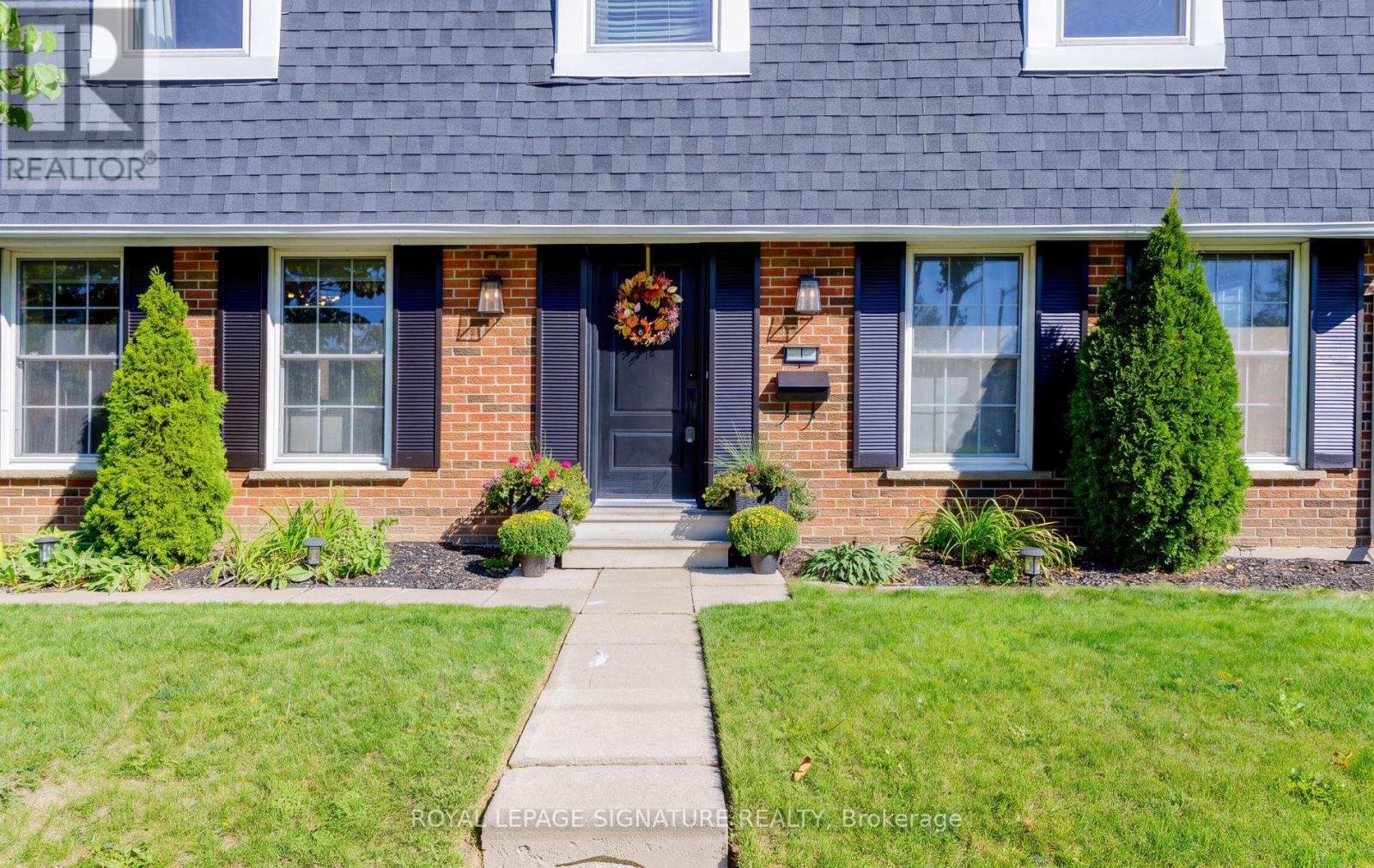 1 Kenmanor Boulevard, Toronto, ON photo 2
