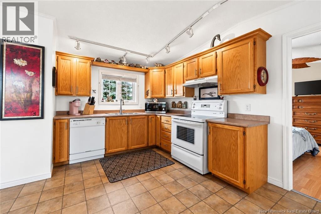 9 Blue Ash Street - 6