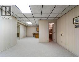 5302 61 Street Close, Camrose, AB T4V4H9 Photo 39