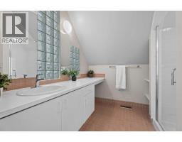 216 4 Avenue NE - photo 39
