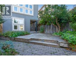216 4 Avenue NE - photo 5