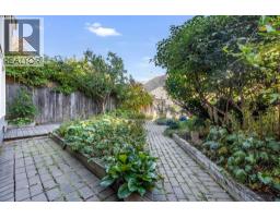 216 4 Avenue NE - photo 4