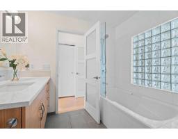 216 4 Avenue NE - photo 28