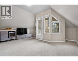 216 4 Avenue NE - photo 36