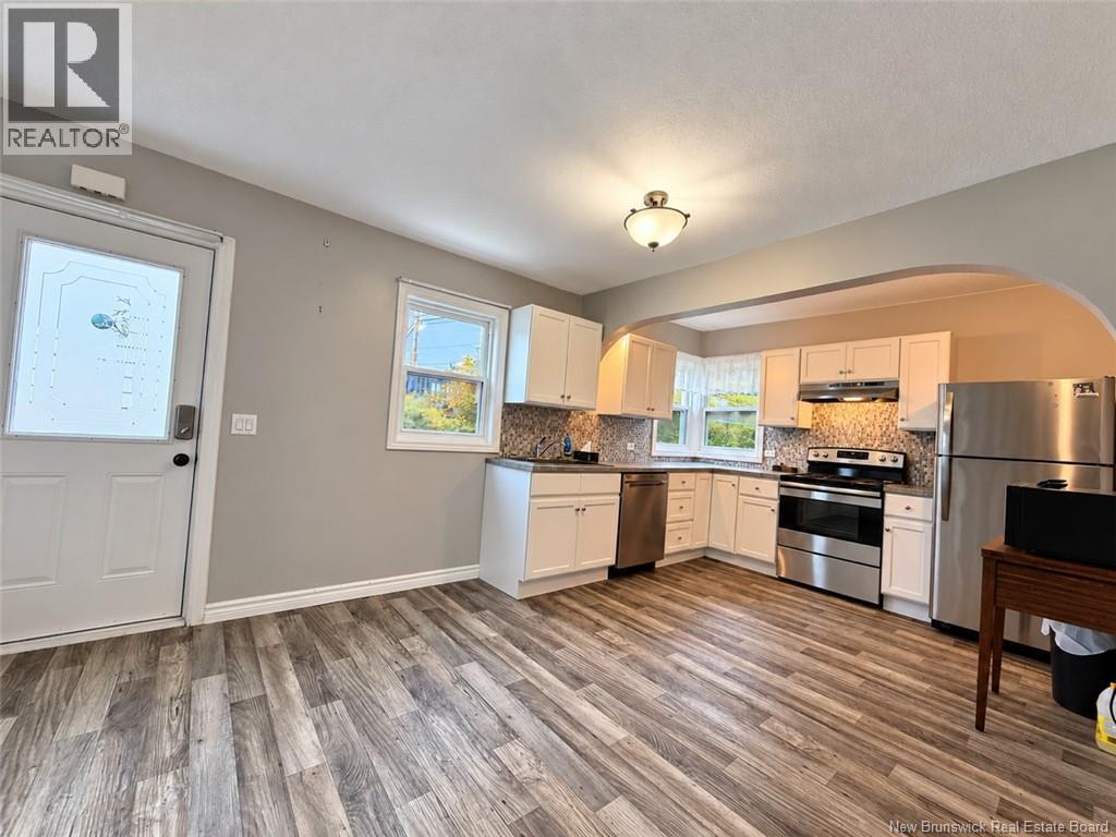 333 Victoria Street - 3