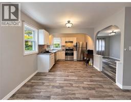 333 Victoria Street, photo 2