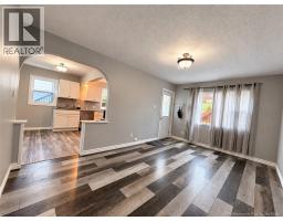 333 Victoria Street, photo 4
