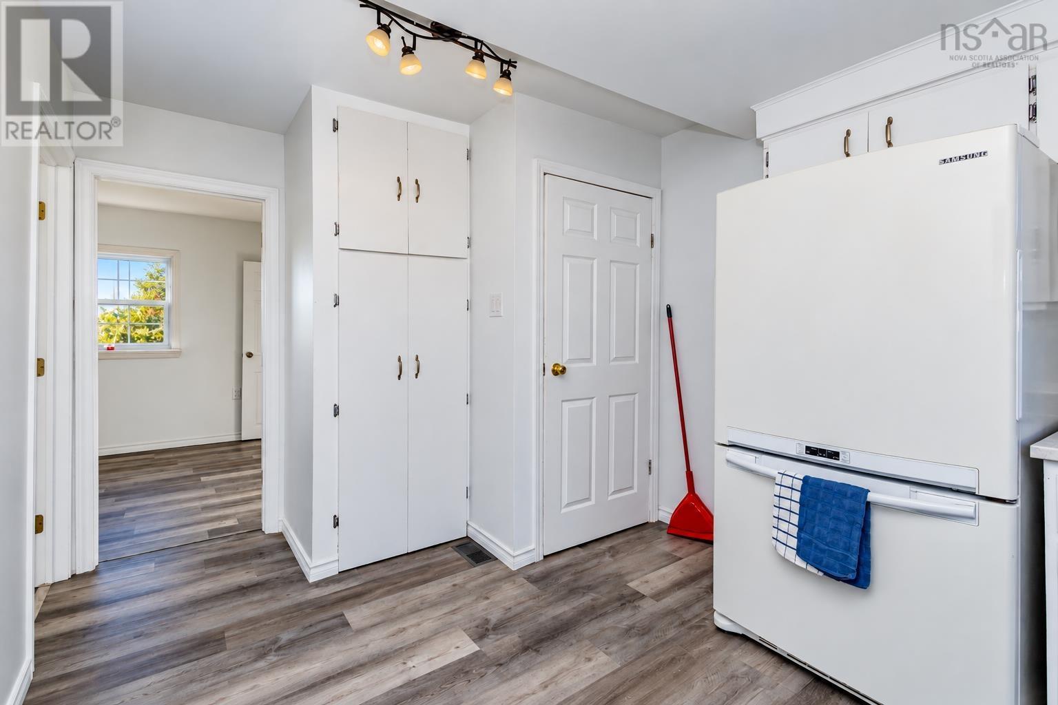 142 Maloney Street - Image 6