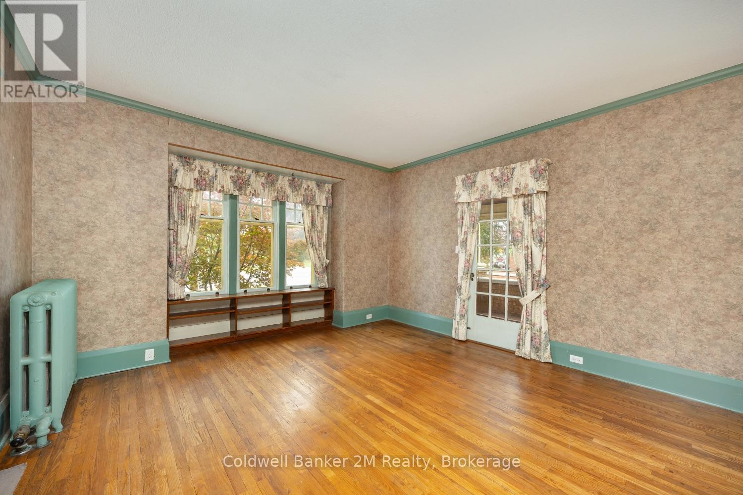 408 SIMCOE STREET N - 10